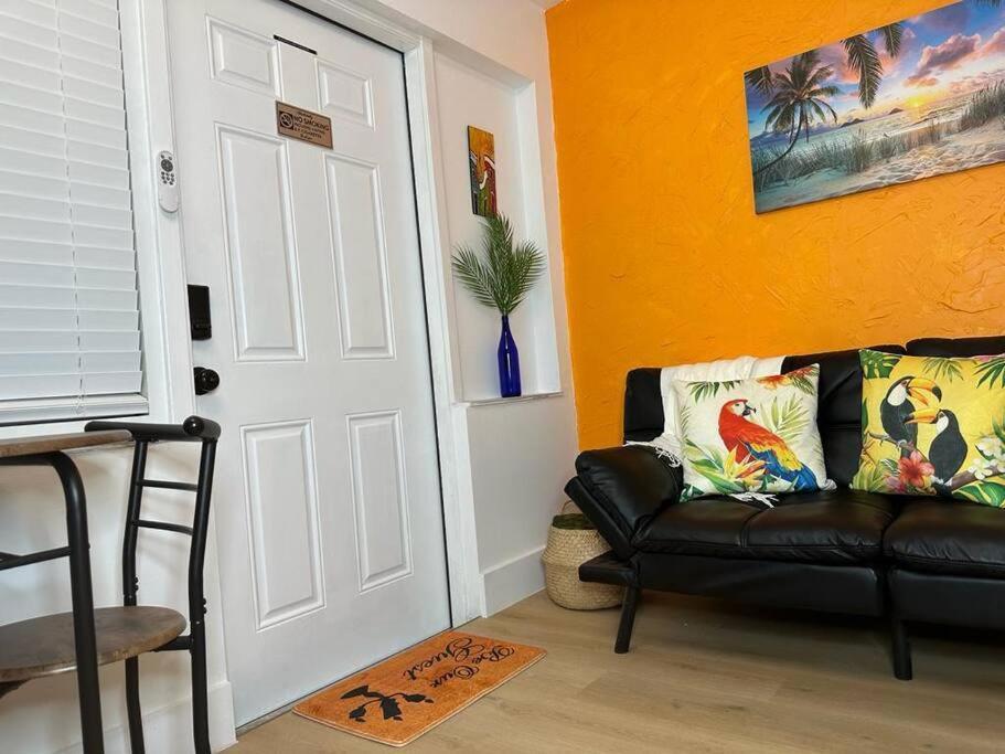 Apartmán Sleeps 3, Casa Tropical In Miami Exteriér fotografie